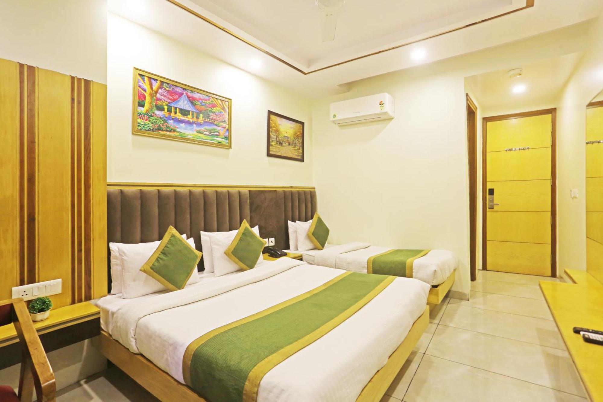 Hotel Aman Imperial Just A Minute Away From New Delhi Railway Station And Connaught Place Exteriör bild