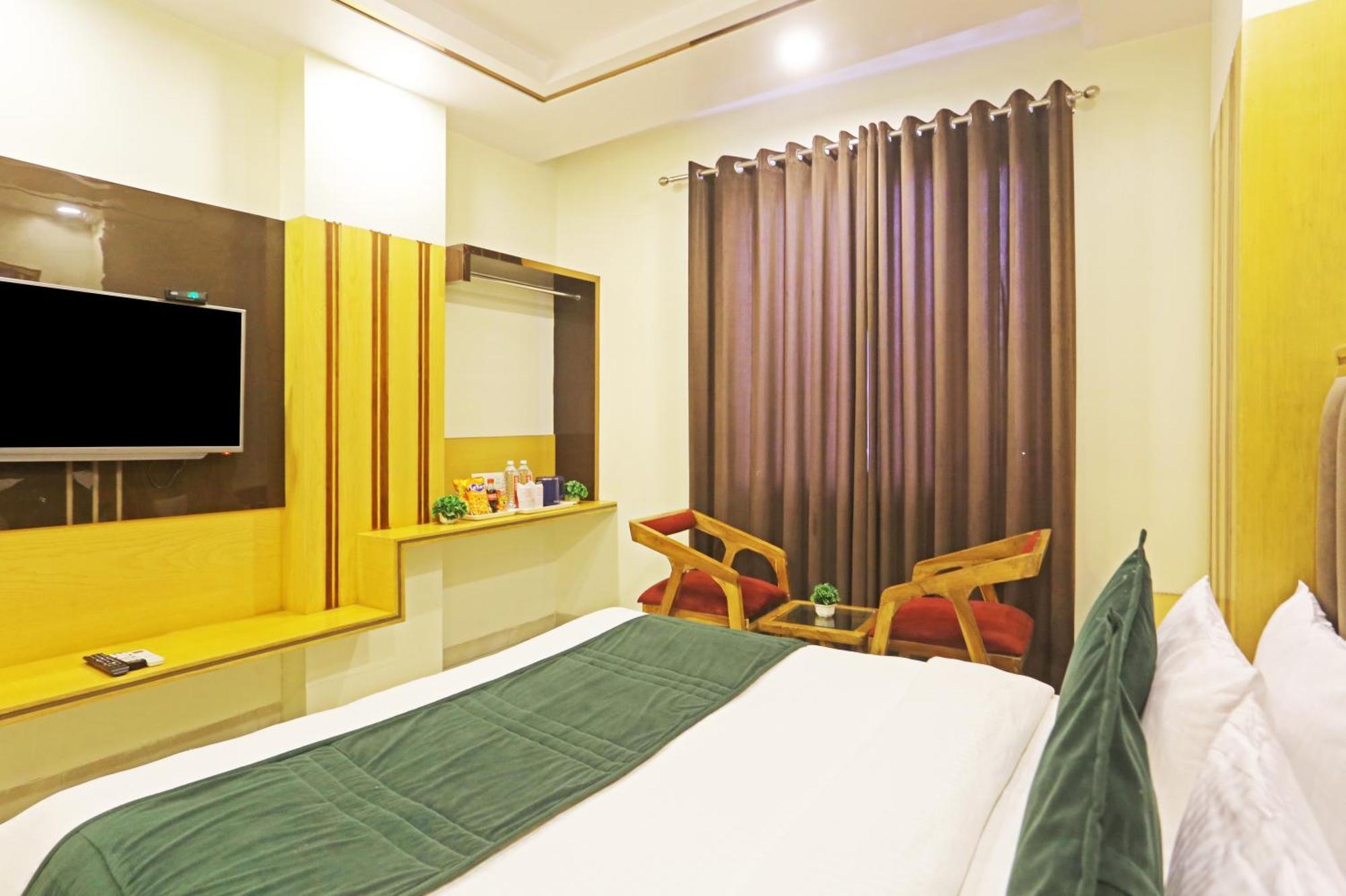 Hotel Aman Imperial Just A Minute Away From New Delhi Railway Station And Connaught Place Exteriör bild