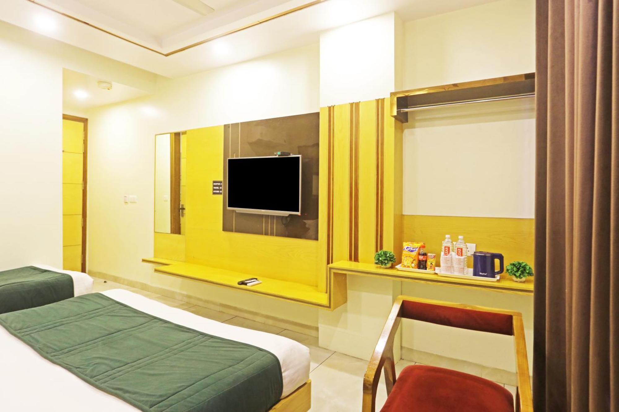 Hotel Aman Imperial Just A Minute Away From New Delhi Railway Station And Connaught Place Exteriör bild