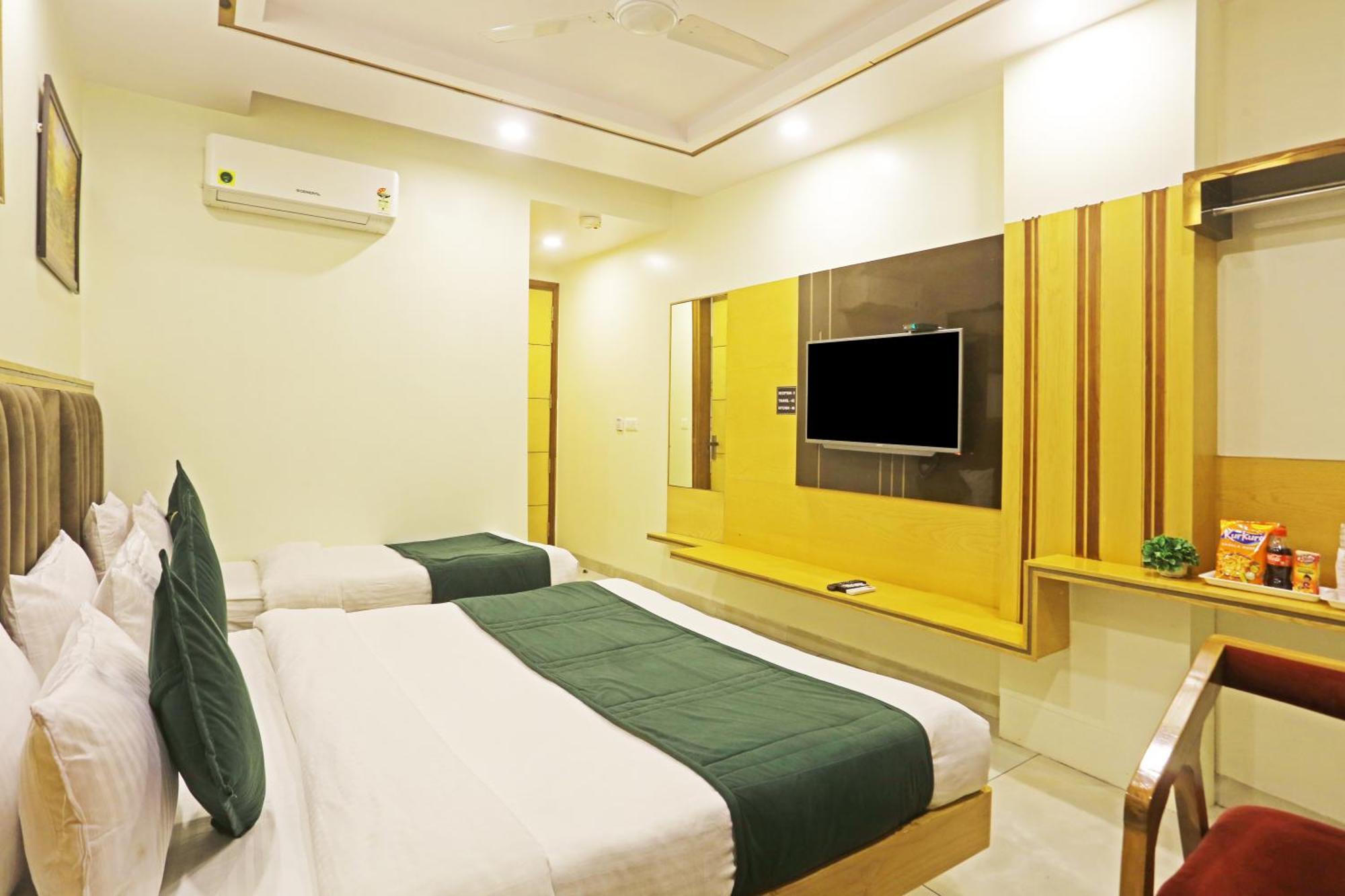 Hotel Aman Imperial Just A Minute Away From New Delhi Railway Station And Connaught Place Exteriör bild