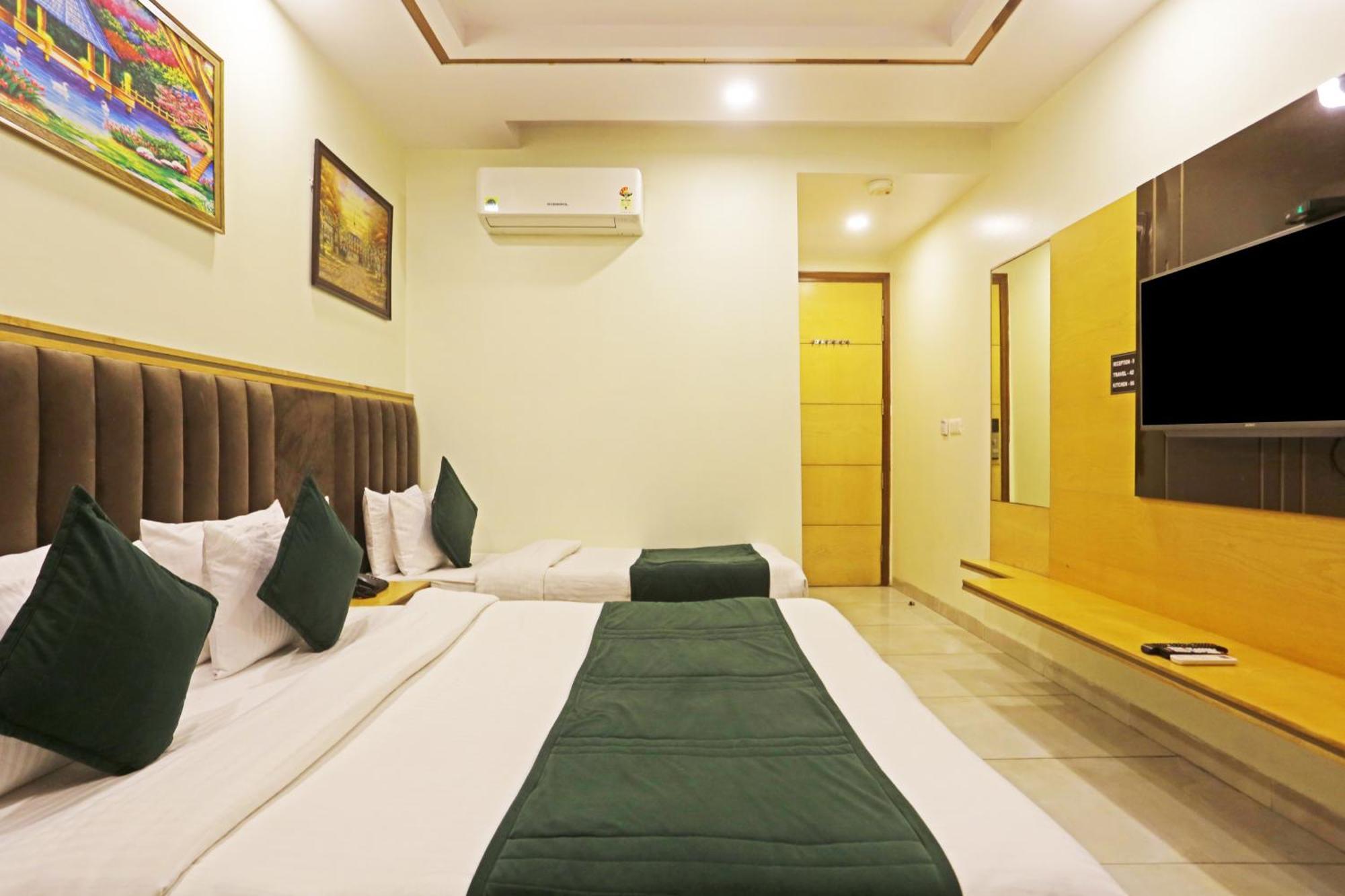 Hotel Aman Imperial Just A Minute Away From New Delhi Railway Station And Connaught Place Exteriör bild