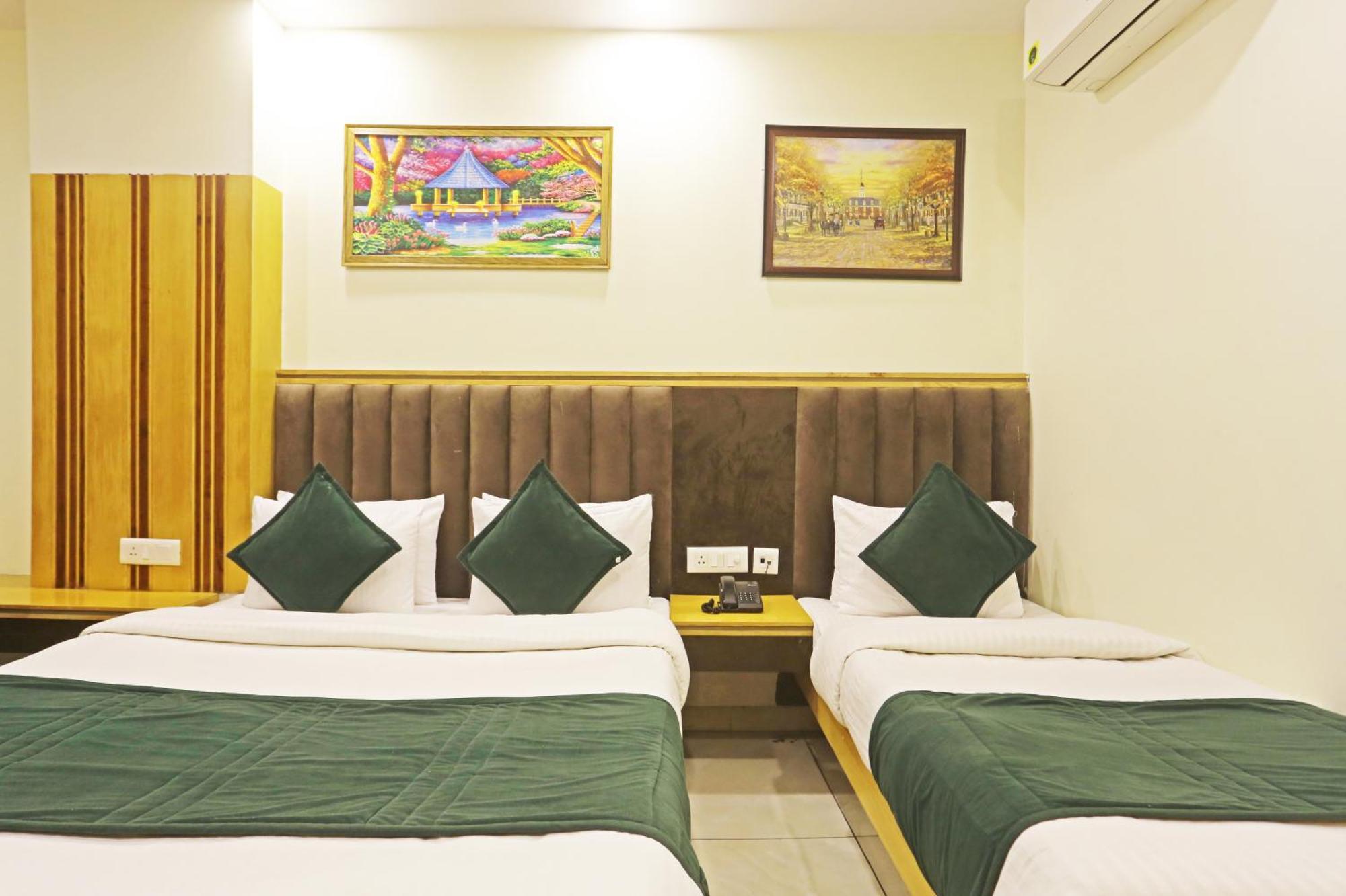 Hotel Aman Imperial Just A Minute Away From New Delhi Railway Station And Connaught Place Exteriör bild