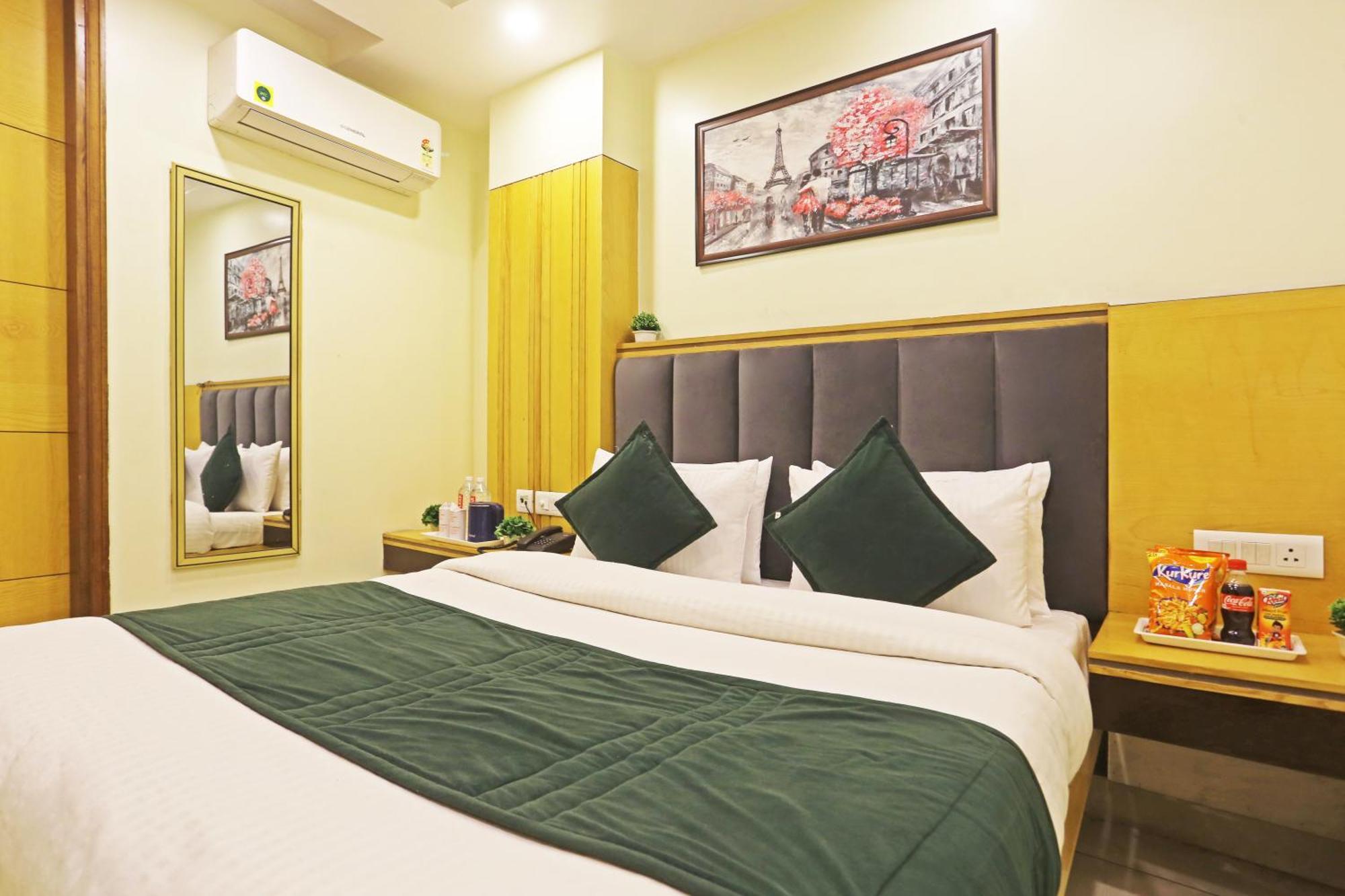 Hotel Aman Imperial Just A Minute Away From New Delhi Railway Station And Connaught Place Exteriör bild